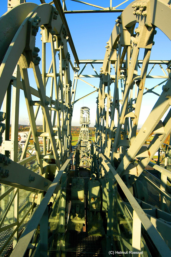 Fördergerüste und Seilscheiben auf Zollern II/IV