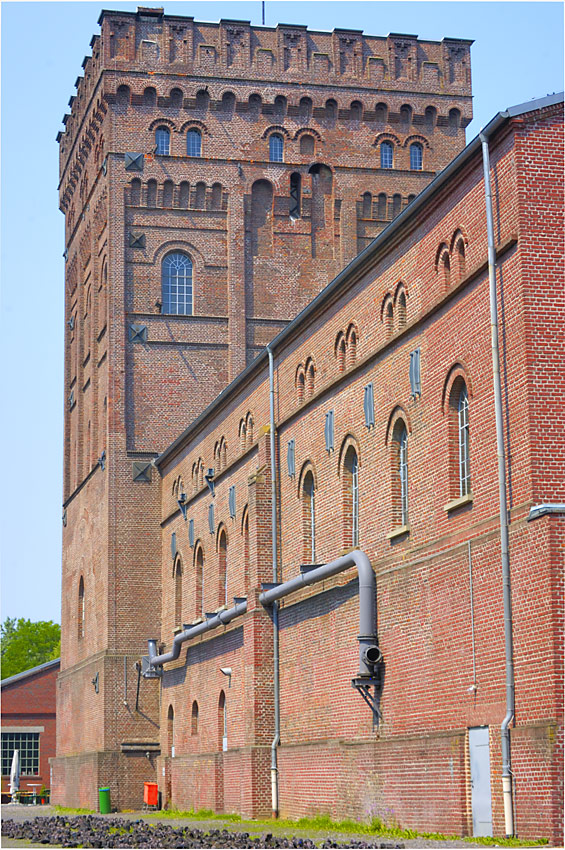Malakow-Turm und Maschinenhalle