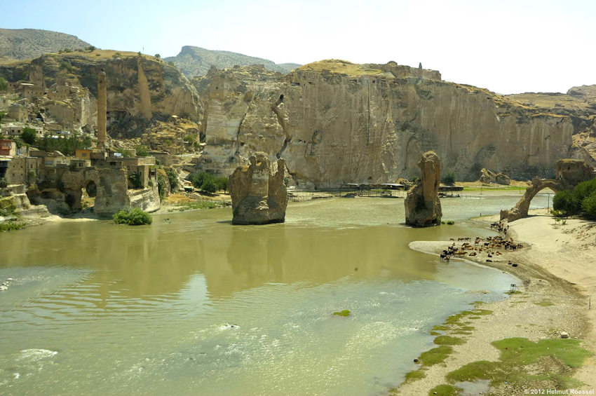 Alte Tigrisbrücke in Hasankeyf